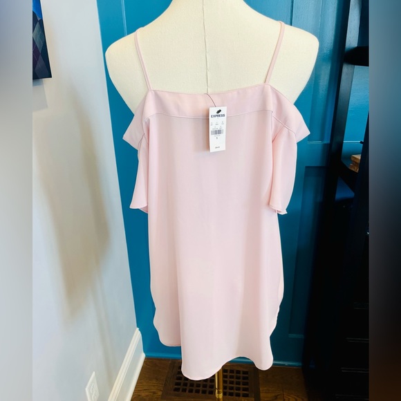 Express light pink top - Picture 2 of 4